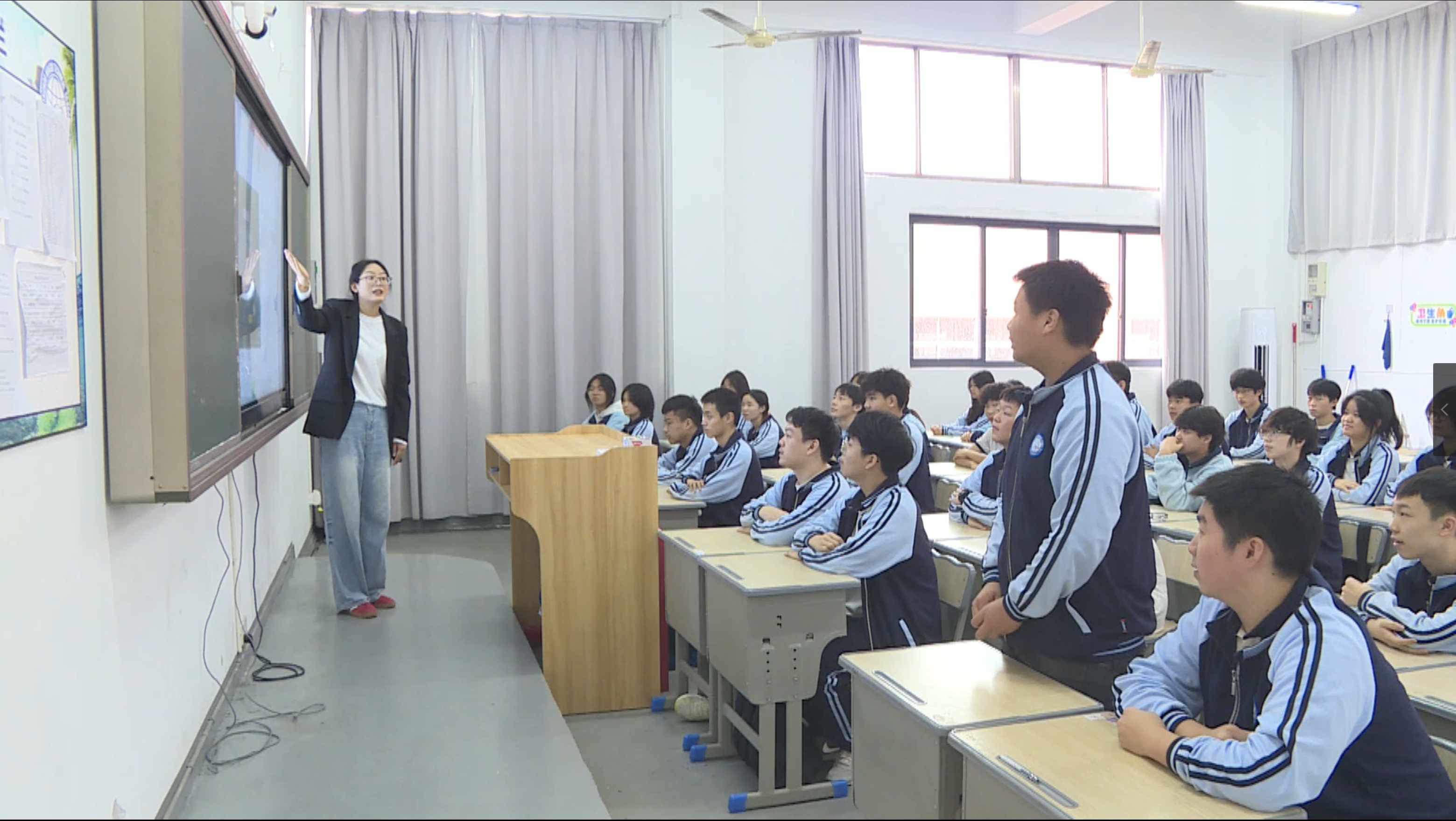 台州技师学院路桥学院7.png